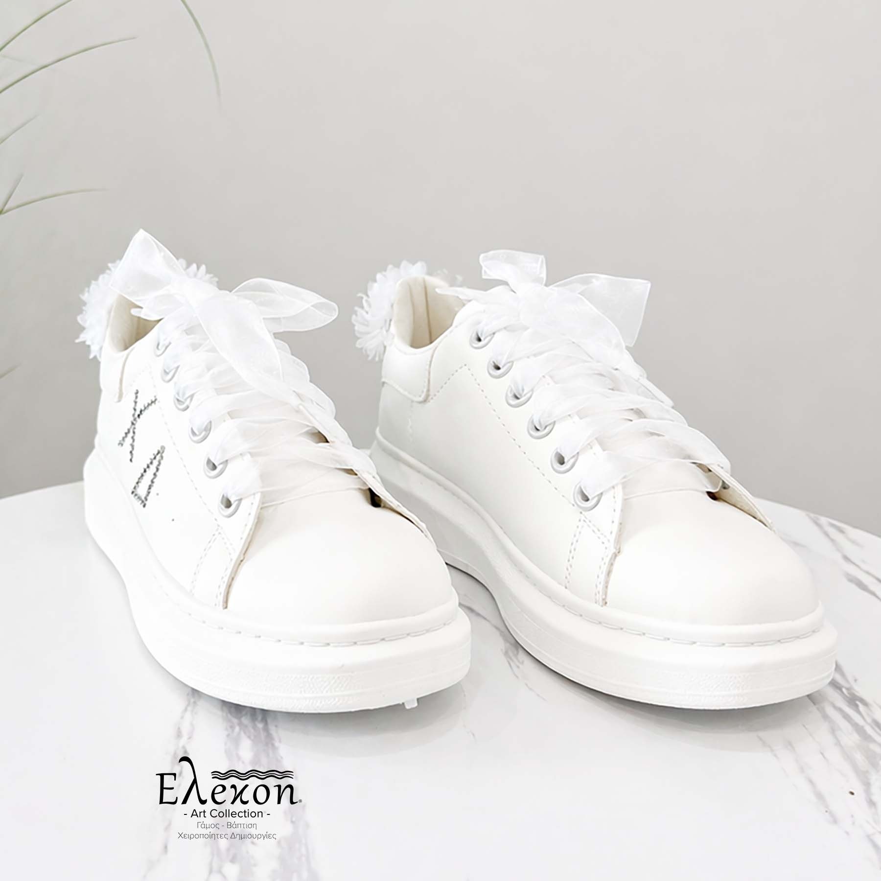 Νυφικά Sneakers με Στρας, Λουλούδια και Οργάντζα Κορδόνια – Λευκά - Image 2