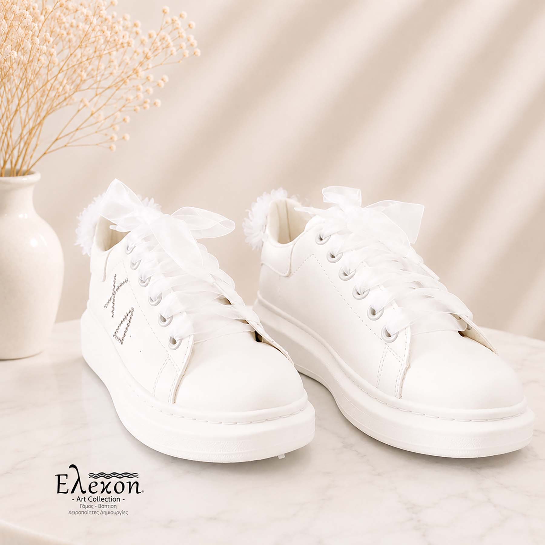 Νυφικά Sneakers με Στρας, Λουλούδια και Οργάντζα Κορδόνια – Λευκά - Image 3