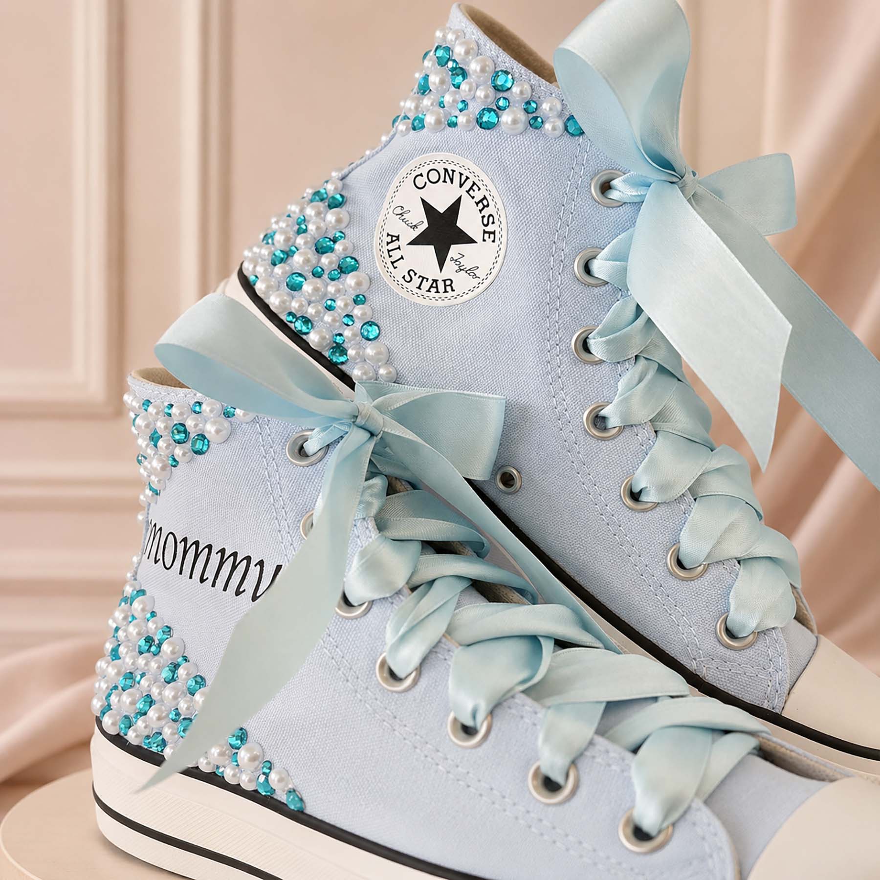 Γυναικεία Converse All Star γαλάζια με διακόσμηση πέρλες & στρας- Mommy edition - Image 2