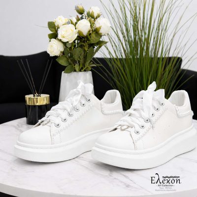 Λευκά custom sneakers για νύφη | Minimal Bride